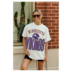 Minnesota Vikings Gameday Couture Women's Oversized Classic Fierce Focus T-Shirt White - NFL