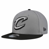 New Era - Cleveland Cavaliers Core Logo Storm Gray Two-Tone 9FIFTY Snapback Hat - Gray