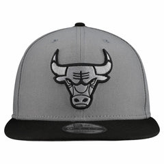 New Era - Chicago Bulls Core Logo Storm Gray Two-Tone 9FIFTY Snapback Hat - Gray