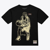Mitchell & Ness - Allen Iverson Philadelphia 76ers Unisex Blockbuster Player Graphic T-Shirt - Black