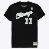 Mitchell & Ness - Scottie Pippen Chicago Bulls Unisex Hardwood Classics Reload 3.0 T-Shirt - Black