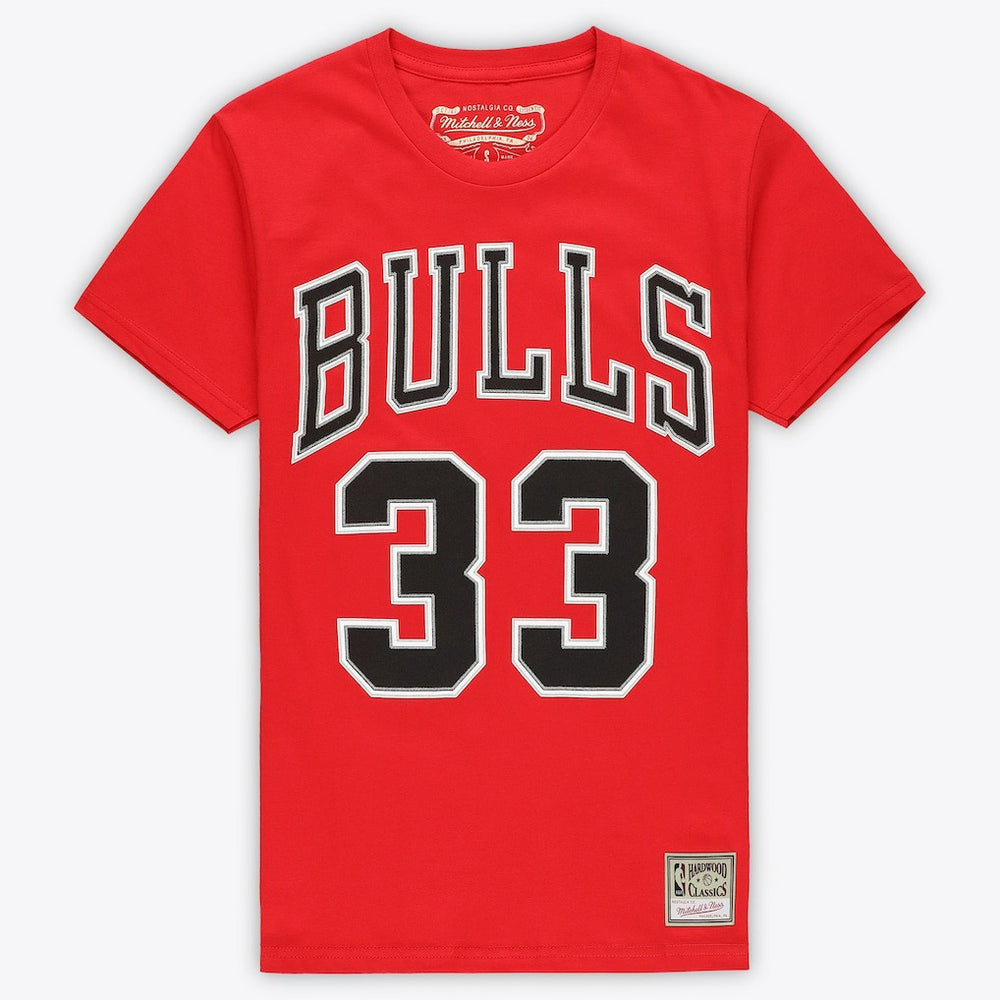 Mitchell & Ness - Scottie Pippen Chicago Bulls Unisex Hardwood Classics Name & Number T-Shirt - Red