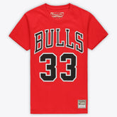 Mitchell & Ness - Scottie Pippen Chicago Bulls Unisex Hardwood Classics Name & Number T-Shirt - Red