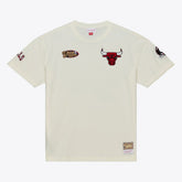 Mitchell & Ness - Chicago Bulls Hardwood Classics Chainstitch Premium T-Shirt - Cream