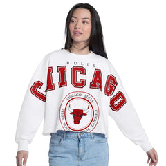 NBA - Chicago Bulls G-III 4Her by Carl Banks Women's Bleachers Cropped French Terry Sweatshirt - White