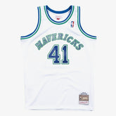 Mitchell & Ness - Dirk Nowitzki Dallas Mavericks 1998-99 Hardwood Classics Swingman Jersey - White