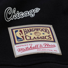 Mitchell & Ness - Chicago Bulls Women's Hardwood Classics Script Lightweight Sweatshirt - Black
