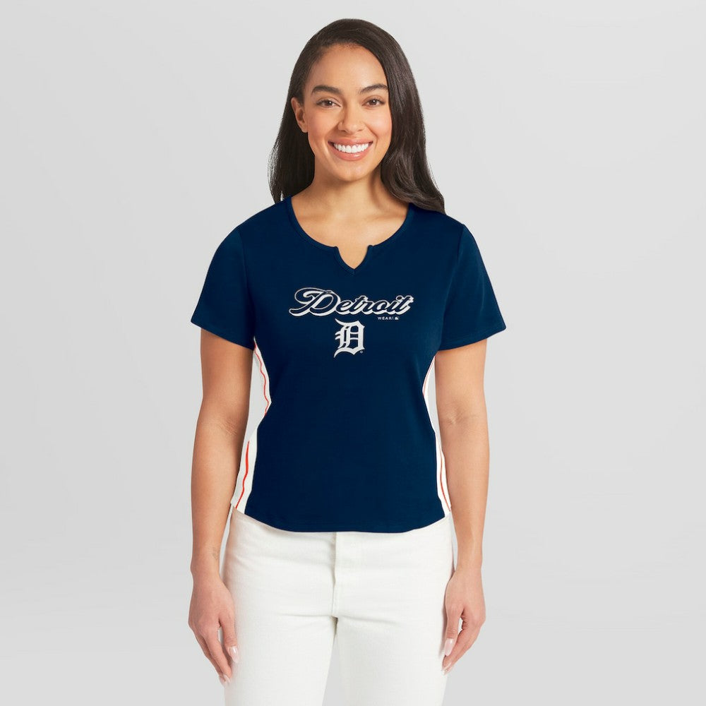 Detroit Tigers WEAR by Erin Andrews Women's Notch Neck Cropped T-Shirt Near Me