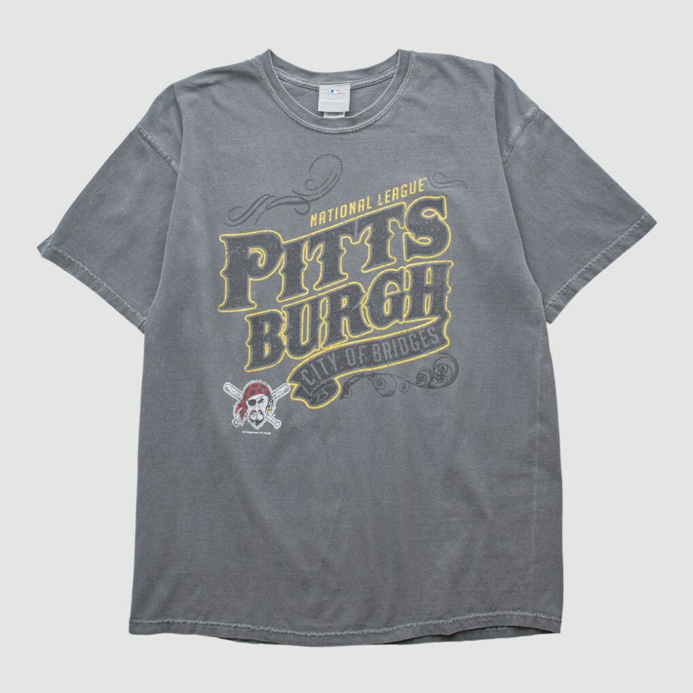 Pittsburgh Pirates Genuine Merchandise 2000s T-shirt for sale