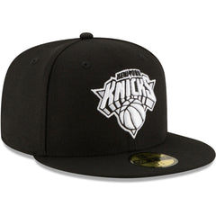 New Era - New York Knicks Black & White Logo 59FIFTY Fitted Hat - Black