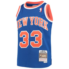 Mitchell & Ness - Patrick Ewing New York Knicks Youth Hardwood Classics Swingman Throwback Jersey - Blue