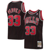Mitchell & Ness - Scottie Pippen Chicago Bulls Hardwood Classics Swingman Jersey - Black