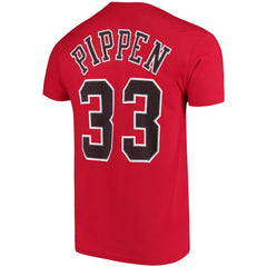 Mitchell & Ness - Scottie Pippen Chicago Bulls Hardwood Classics Name & Number Player T-Shirt - Red