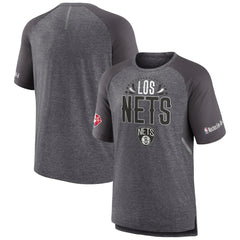 Fanatics - Brooklyn Nets 2022 Noches Ene-Be-A Core Shooting Raglan T-Shirt - Heathered Gray