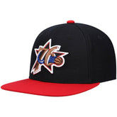 Mitchell & Ness - Philadelphia 76ers Hardwood Classics Team Two-Tone 2.0 Snapback Hat - Black/Red
