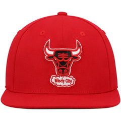 Mitchell & Ness - Chicago Bulls Hardwood Classics Team Ground 2.0 Snapback Hat - Red