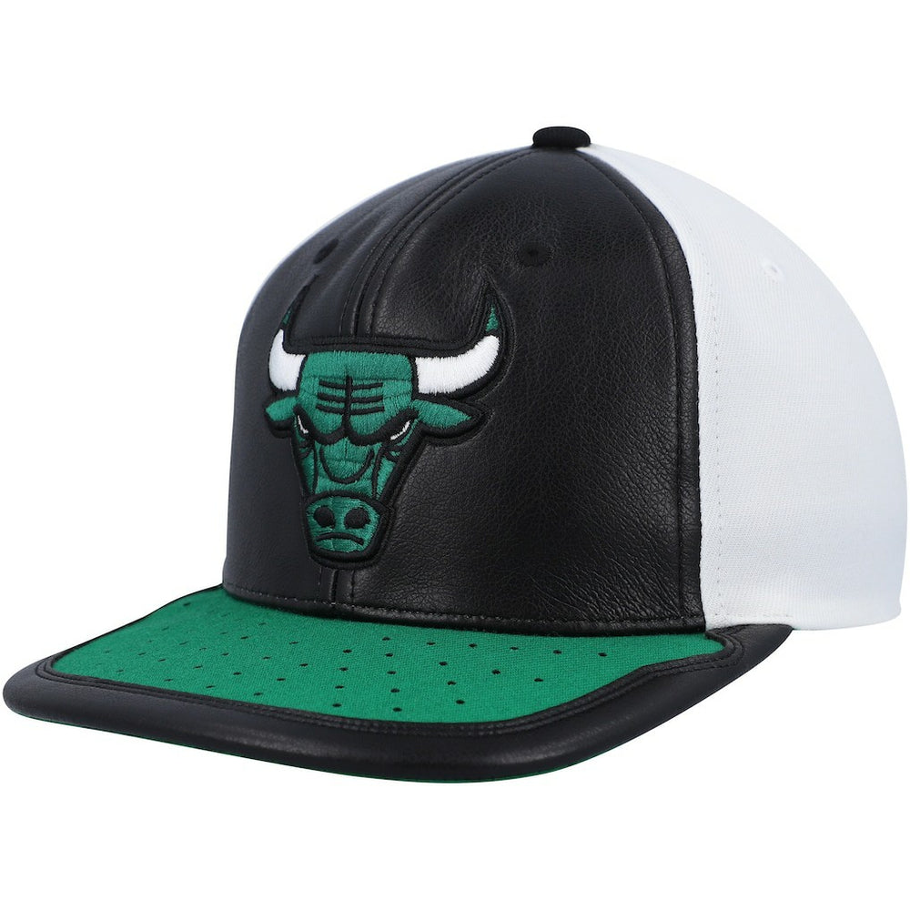 Mitchell & Ness - Chicago Bulls Day One Snapback Hat - White/Green