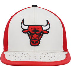 Mitchell & Ness - Chicago Bulls Day One Snapback Hat - White/Red