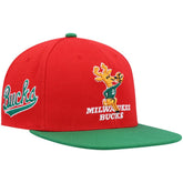 Mitchell & Ness - Milwaukee Bucks Hardwood Classics Snapback Hat - Red/Green