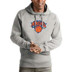 NBA - New York Knicks Antigua Team Logo Victory Pullover Hoodie - Heather Gray