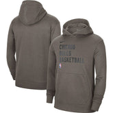 Nike - Chicago Bulls Unisex 2023/24 Performance Spotlight On-Court Practice Pullover Hoodie - Olive