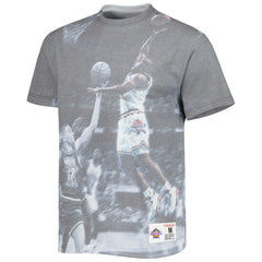 Mitchell & Ness - Golden State Warriors Above the Rim Graphic T-Shirt