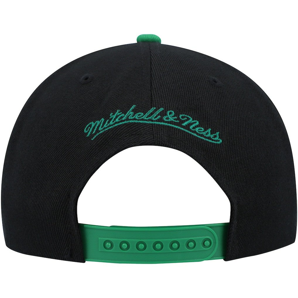 Mitchell & Ness - Boston Celtics Side Core 2.0 Snapback Hat - Black/Green