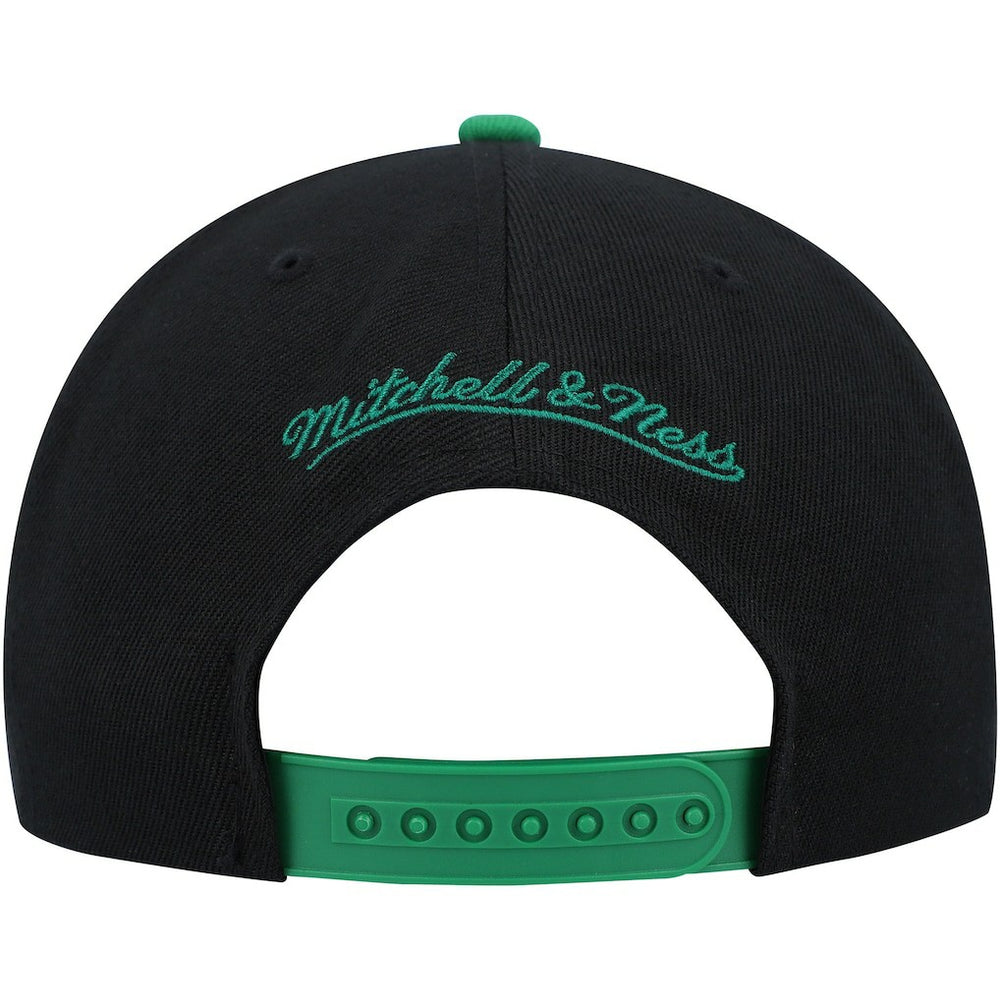 Mitchell & Ness - Boston Celtics Side Core 2.0 Snapback Hat - Black/Green
