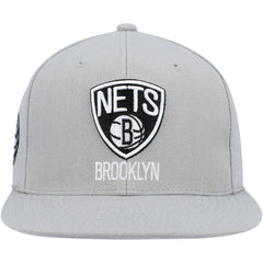 Mitchell & Ness - Brooklyn Nets Side Core 2.0 Snapback Hat - Gray