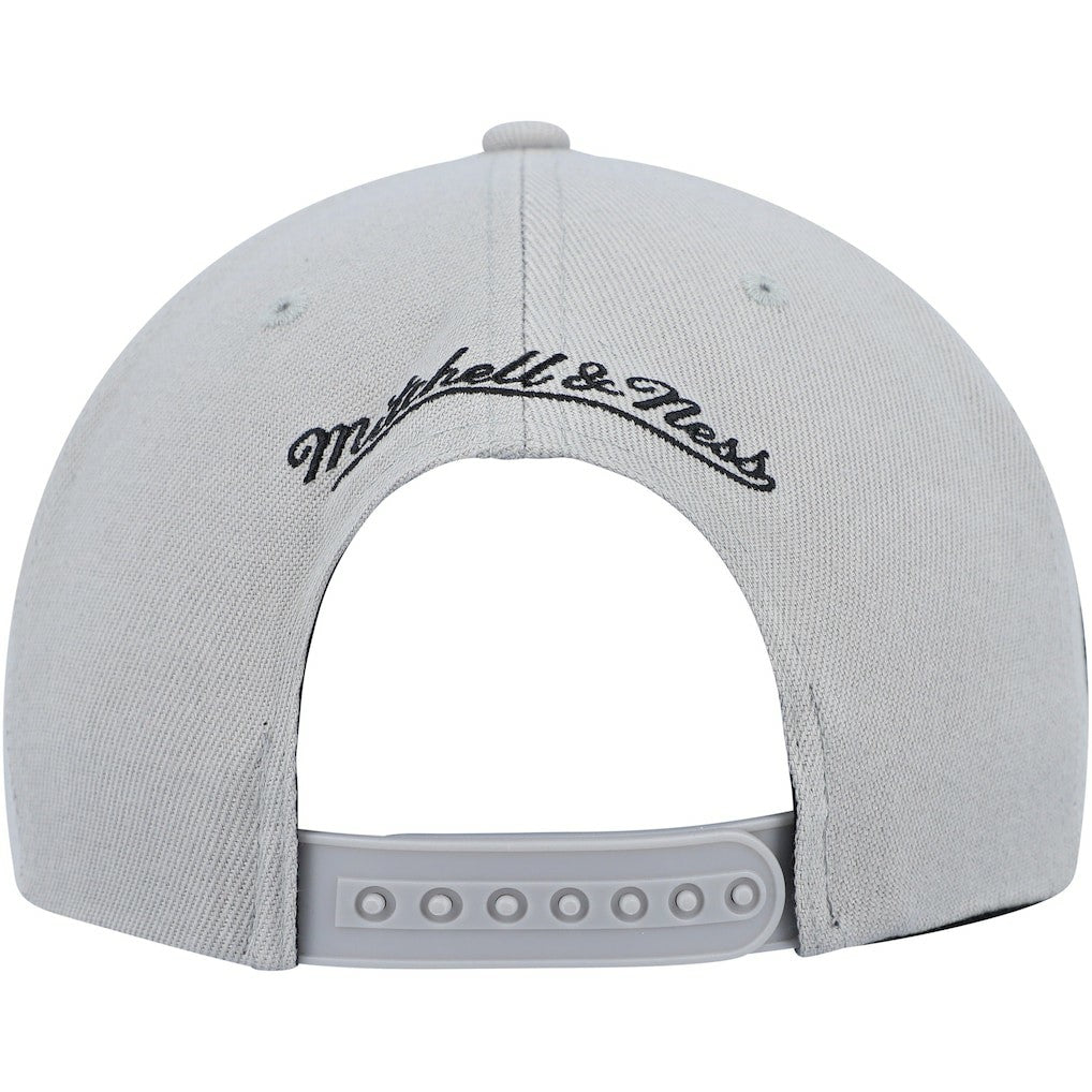 Mitchell & Ness - Brooklyn Nets Side Core 2.0 Snapback Hat - Gray