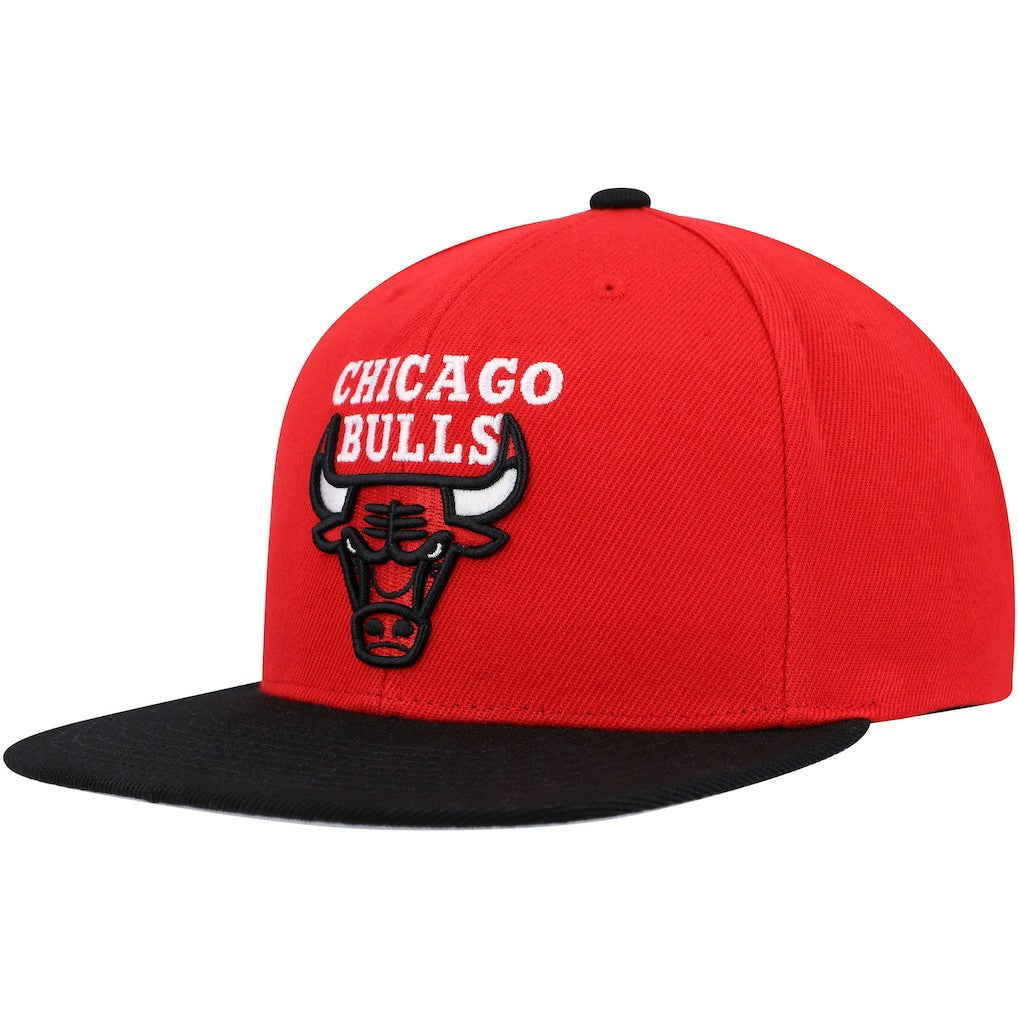 Mitchell & Ness - Chicago Bulls Side Core 2.0 Snapback Hat - Red/Black