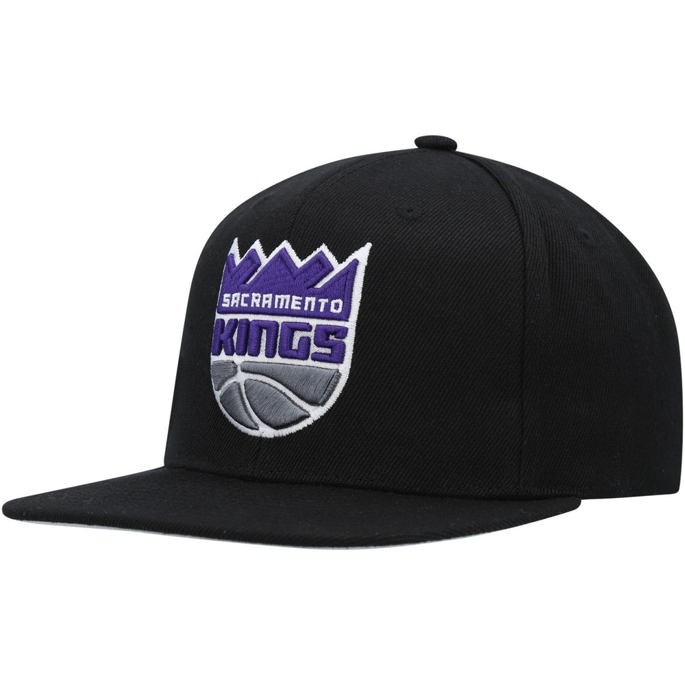 Mitchell & Ness - Sacramento Kings Side Core 2.0 Snapback Hat - Black
