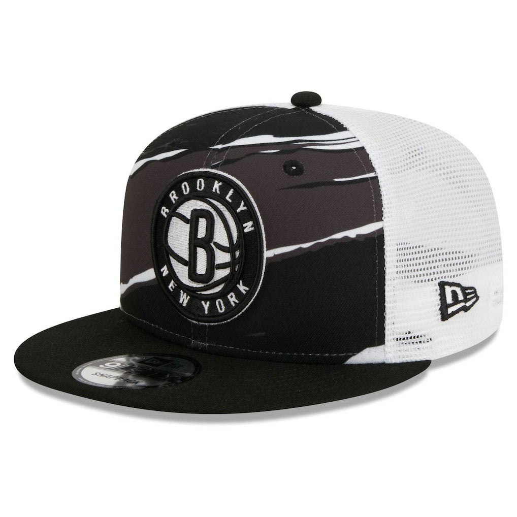 New Era - Brooklyn Nets Tear Trucker 9FIFTY Adjustable Hat - Black/White