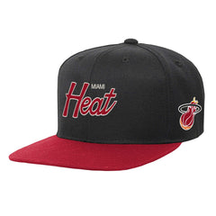 Mitchell & Ness - Miami Heat Youth Team Script Snapback Hat - Black