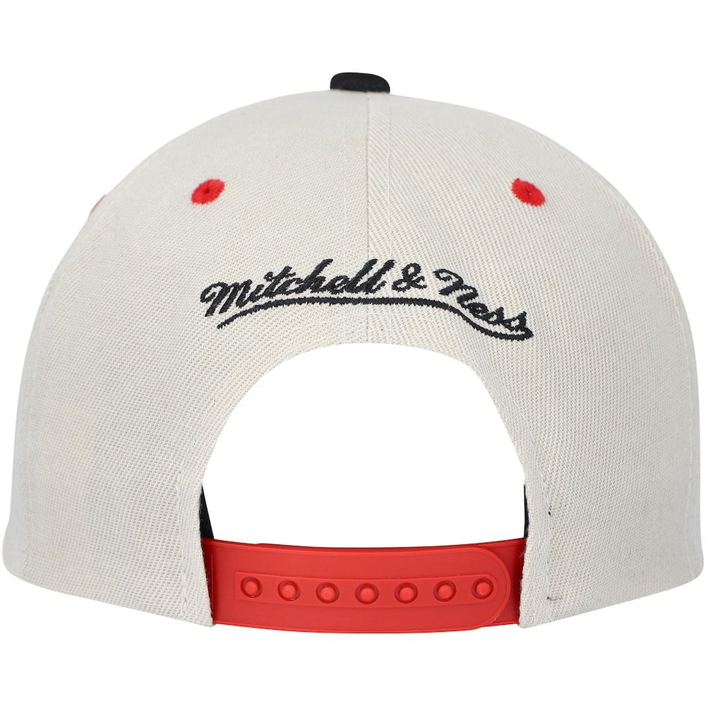 Mitchell & Ness - Philadelphia 76ers Hardwood Classics Pop Snapback Hat - Cream