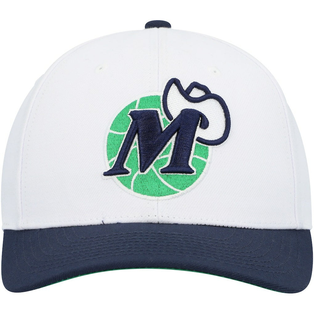 Mitchell & Ness - Dallas Mavericks Hardwood Classics Core 2-Tone 2.0 Pro Snapback Hat - White/Navy