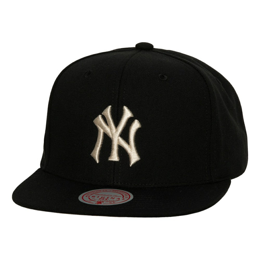New York Yankees Mitchell & Ness Cooperstown Collection True Classics Snapback Hat for sale