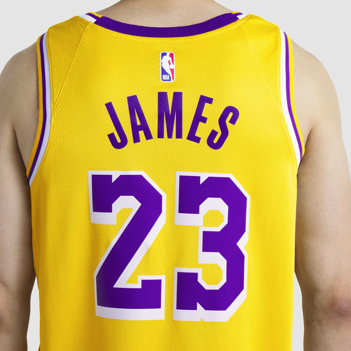 Nike - LeBron James Los Angeles Lakers Unisex Swingman Jersey - Icon Edition - Gold