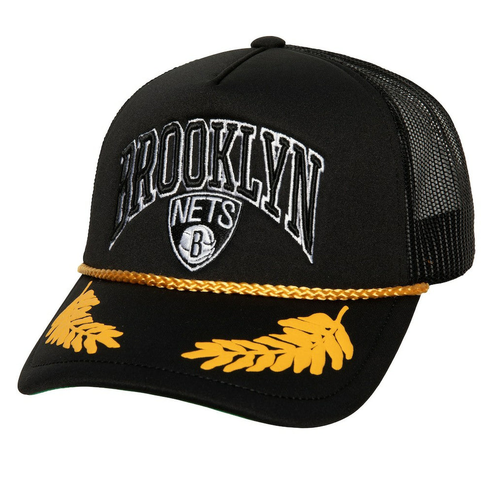 Mitchell & Ness - Brooklyn Nets Hardwood Classics Gold Leaf Mesh Trucker Snapback Hat - Black