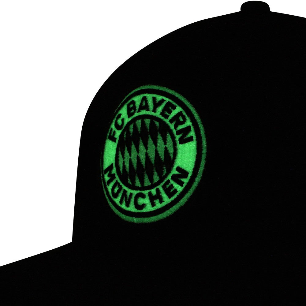 Bayern Munich America's Game Snapback Hat - Scarlet