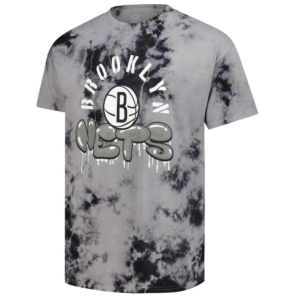 NBA - Brooklyn Nets Stadium Essentials Unisex Street Art Dark Crystal Washed T-Shirt - Charcoal