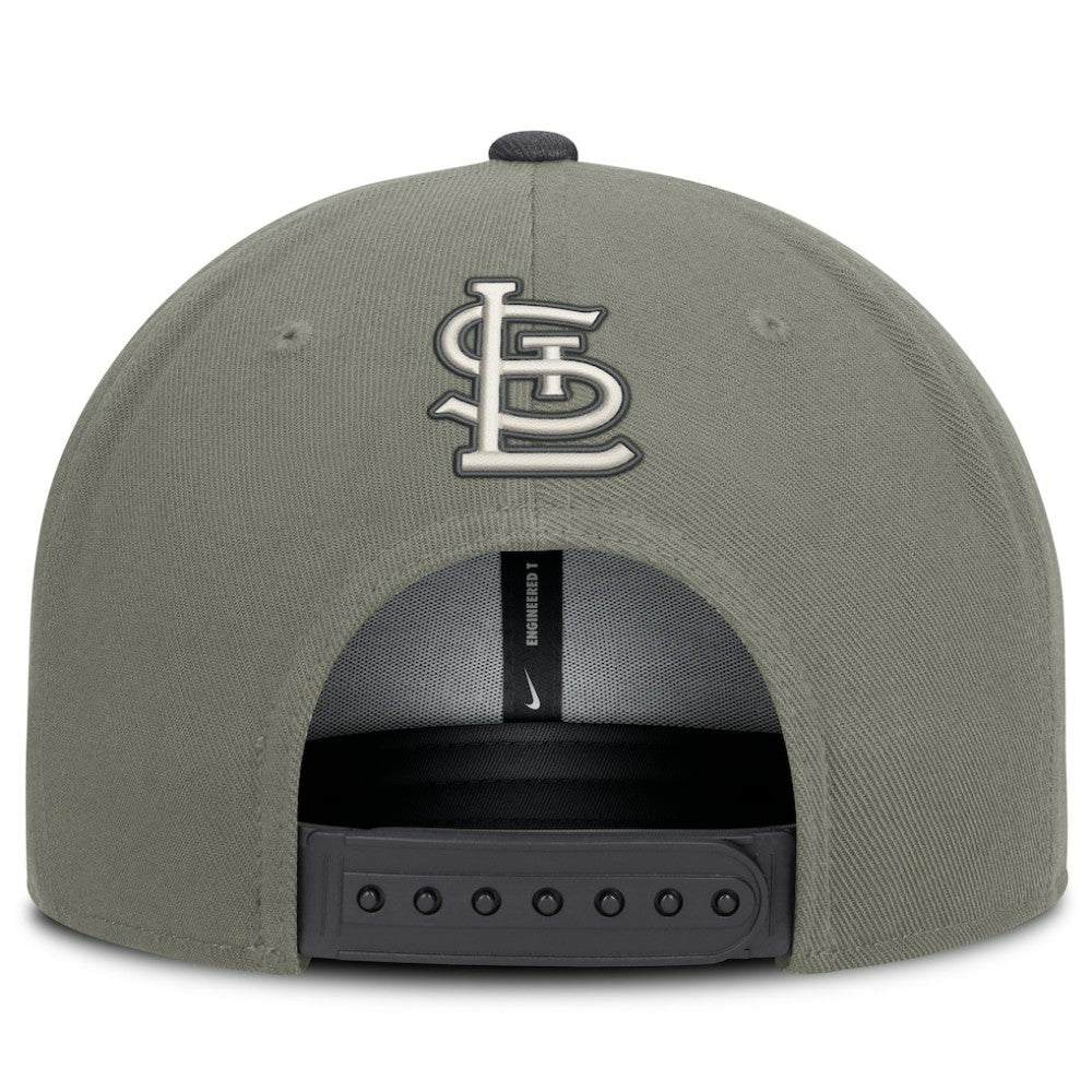 St. Louis Cardinals Nike Pro Dri-FIT Snapback Hat Lifestyle