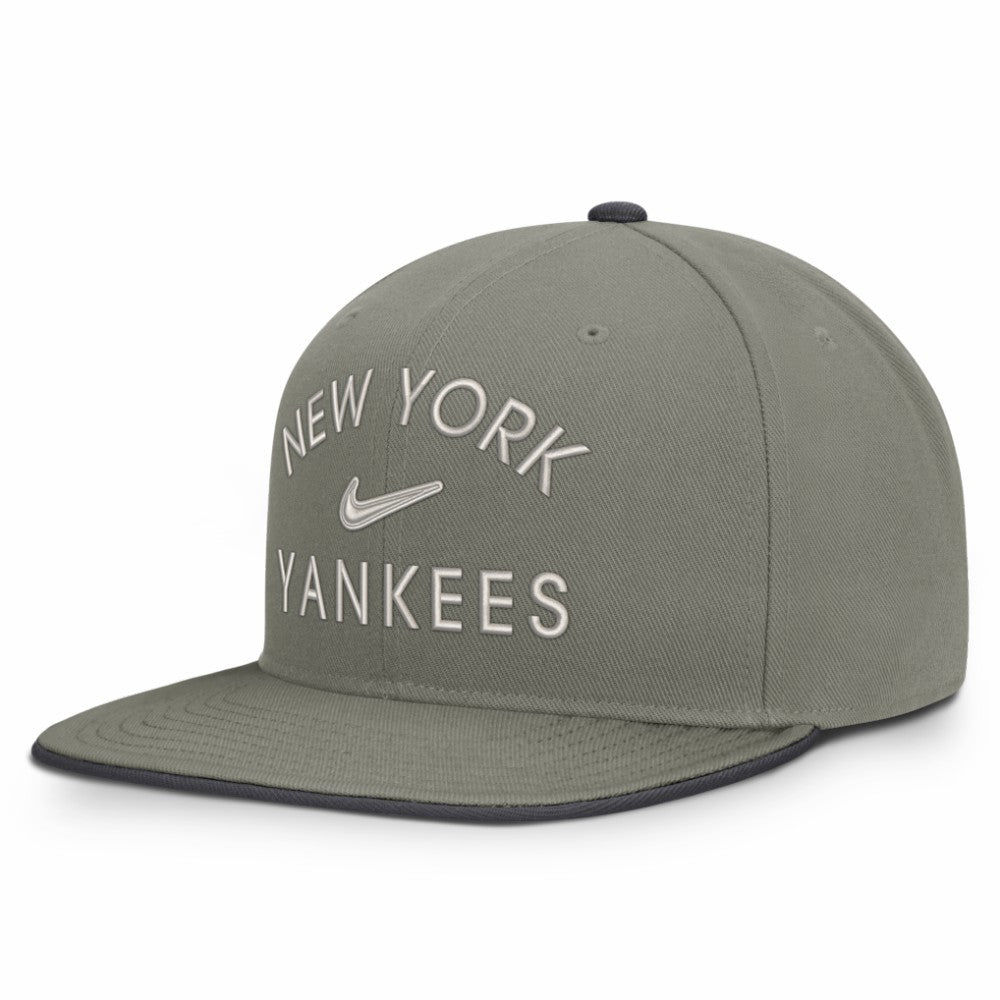 New York Yankees Nike Pro Dri-FIT Snapback Hat Near Me