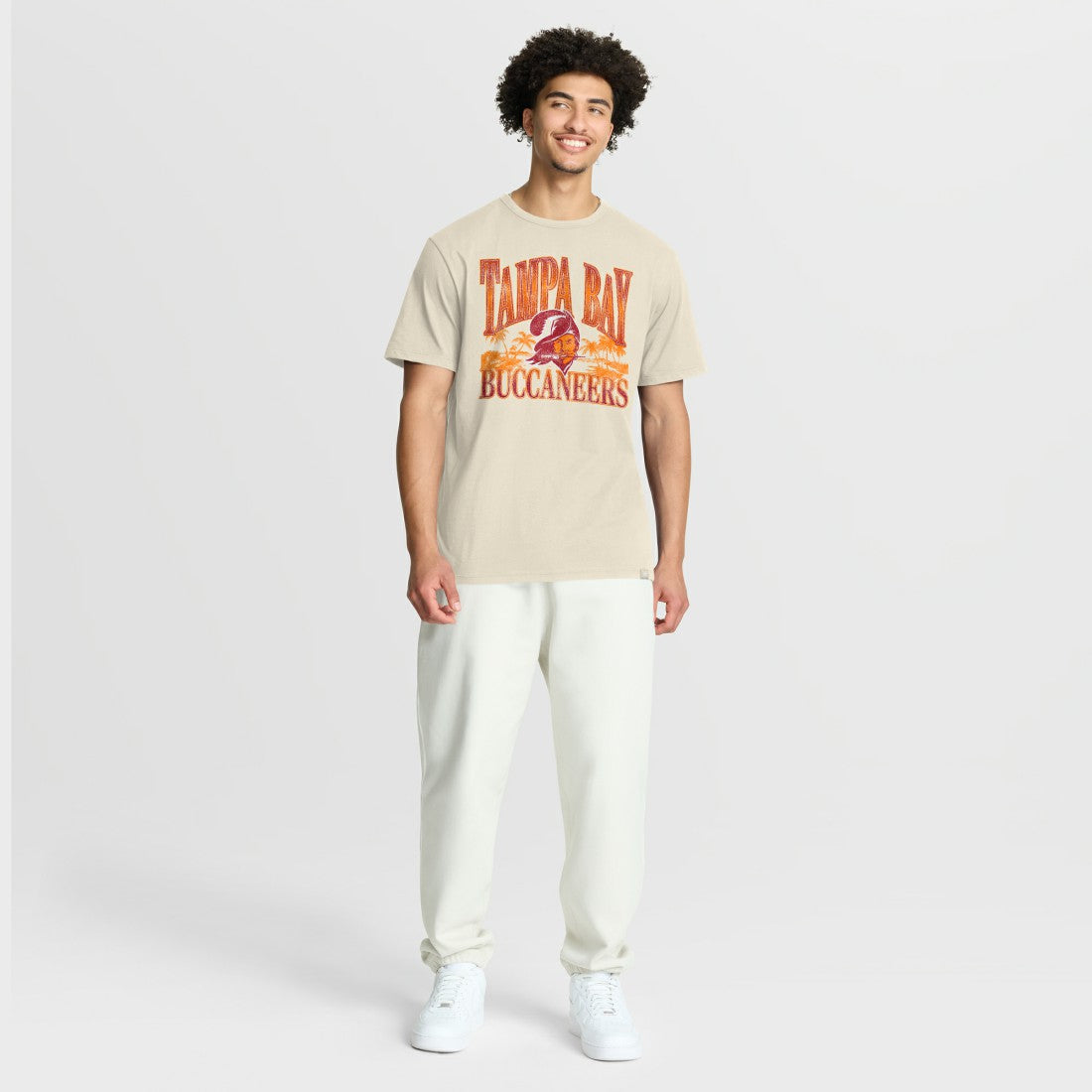 Tampa Bay Buccaneers Team Archives T-Shirt Cream - Fanatics