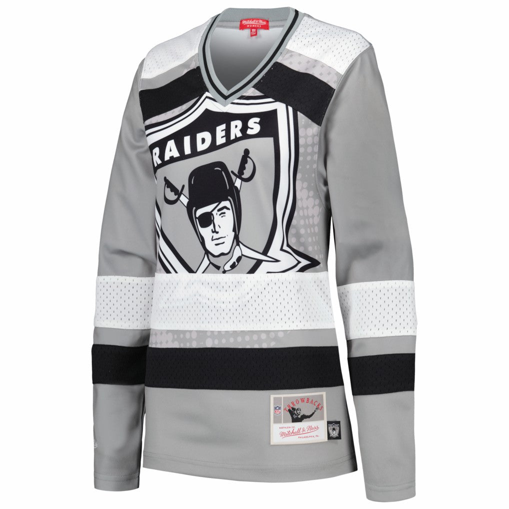 Las Vegas Raiders Women's Big Face 7.0 Long Sleeve Jersey T-Shirt Silver - Mitchell & Ness