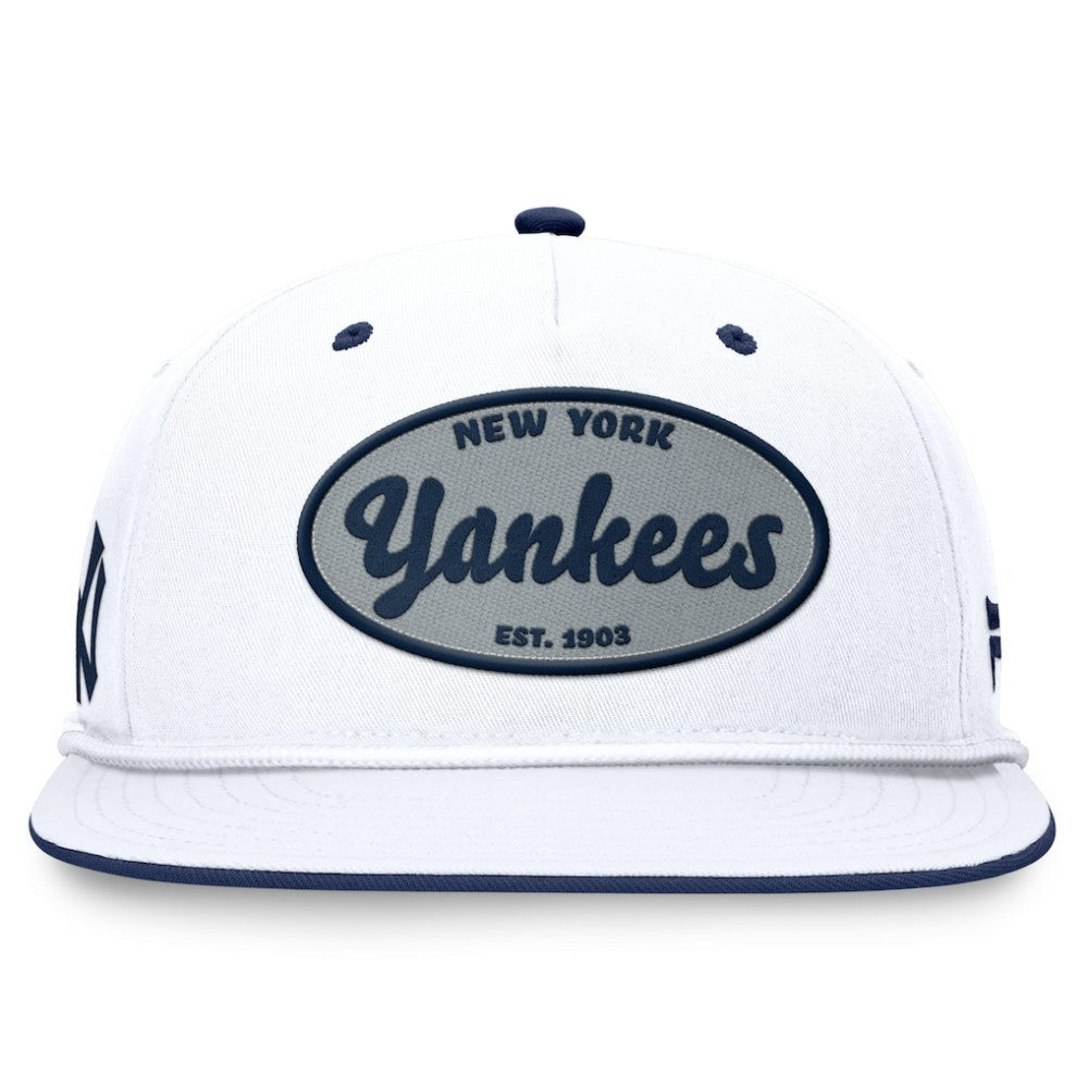 New York Yankees Fanatics Cooperstown Collection Iron Golfer Snapback Hat Lifestyle