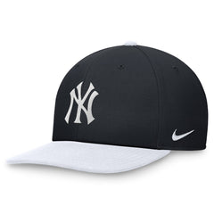 New York Yankees Nike Two-Tone Snapback Hat Lifestyle