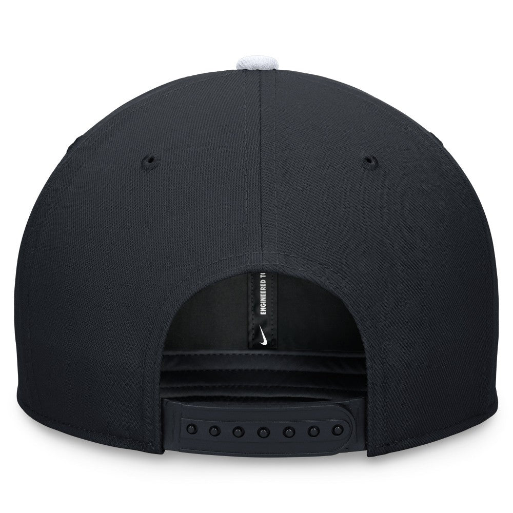New York Yankees Nike Two-Tone Snapback Hat Lifestyle
