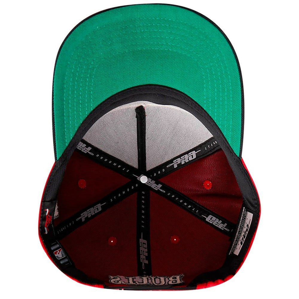 NBA - Chicago Bulls Pro Standard Pinch Chevron Adjustable Hat - Red/Black