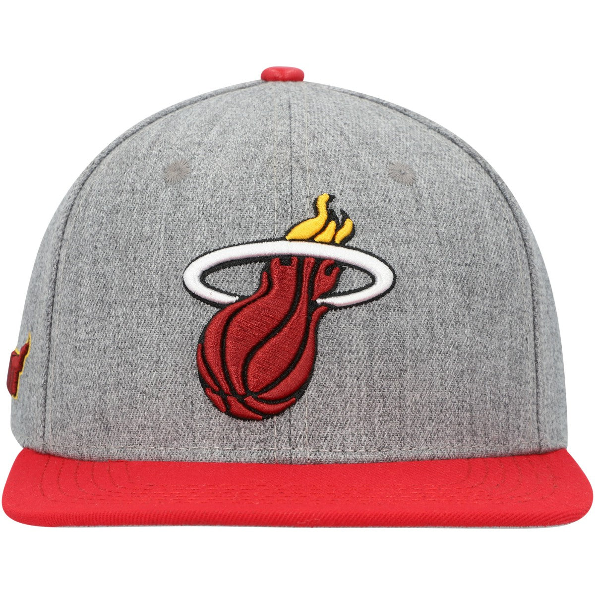 NBA - Miami Heat Pro Standard Classic Logo Two-Tone Snapback Hat - Gray/Red